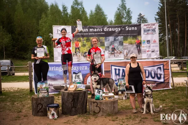 Ginta Elizabeth Kleinberga 1. vieta, Evija Ziediņa 3. vieta, Jūlija Osipova 4. vieta, Foto